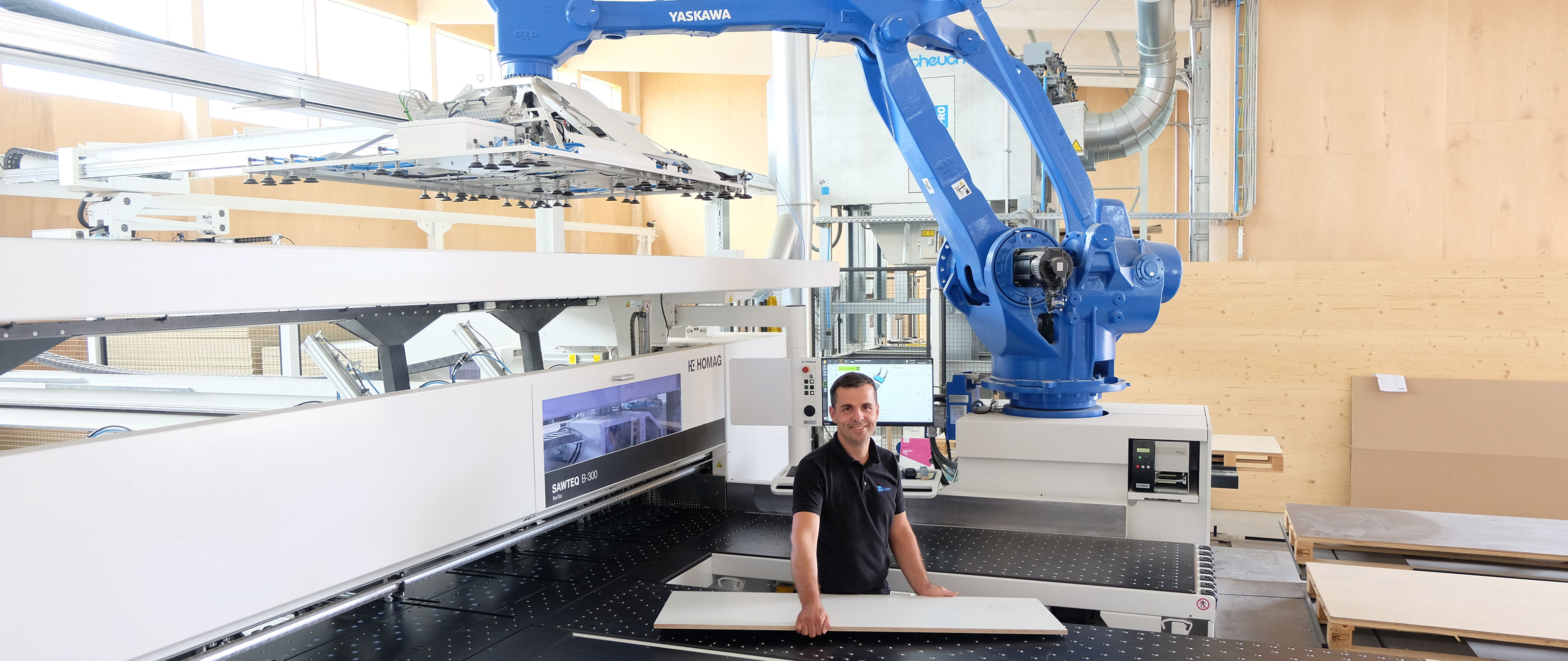 Neue Räume GmbH si attrezza per il futuro con la sezionatrice robotizzata SAWTEQ S-300 flexTec; fonte dell'immagine: Rivista della lavorazione del legno HK